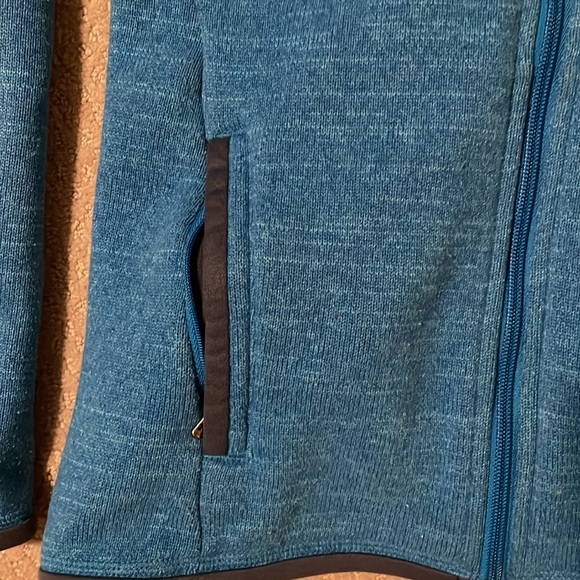 Blue Patagonia women’s jacket and extra small - Picture 2 of 4